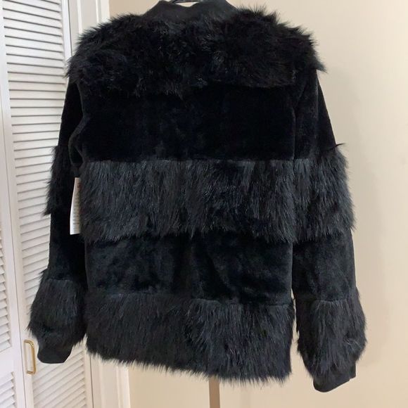 80% OFF UEC n: Philanthropy Harlan Faux Fur Jacket Long Sleeve - Picture 10 of 10